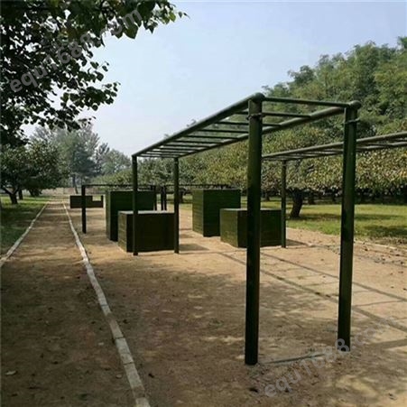 400米障碍地桩网尺寸 训练独木桥高矮墙多利达体育供应